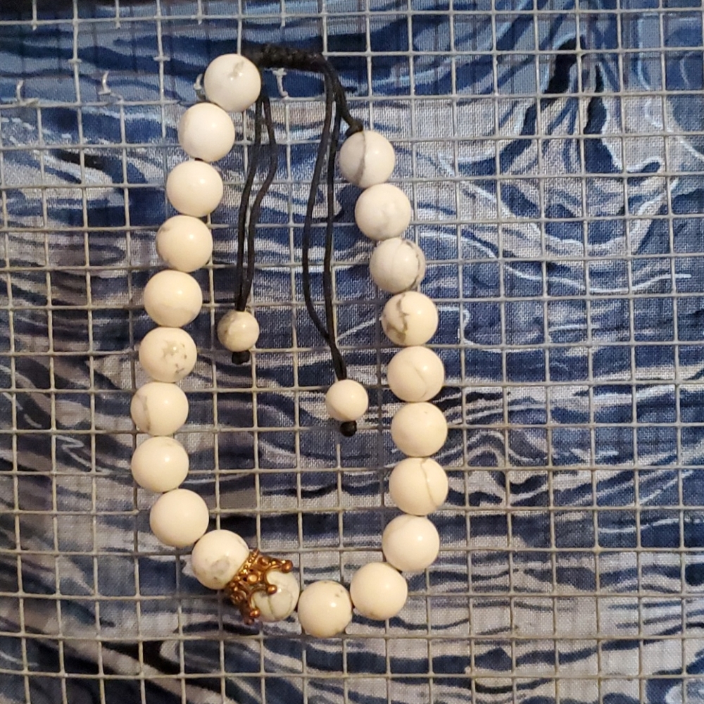 Queen/King Bracelet, (white grey black and gold)